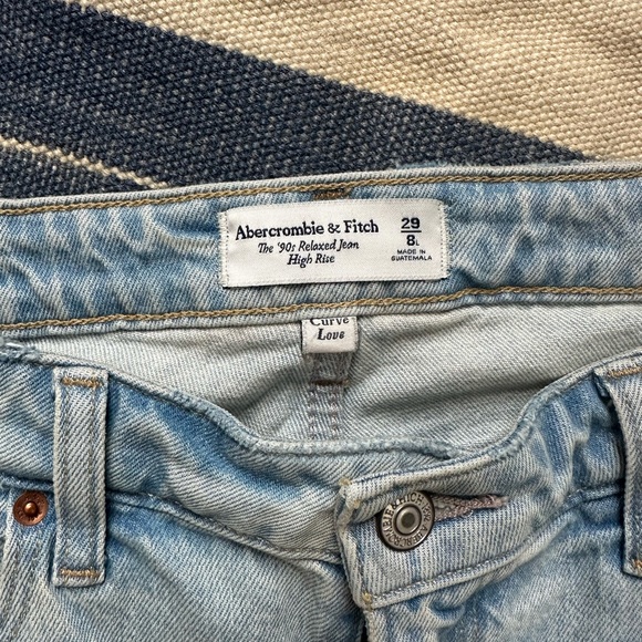 Abercrombie Curve Love high rise 90s relaxed jean - Picture 2 of 2